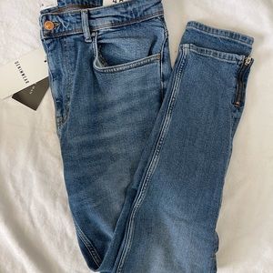 Zara Man Denimwear skinny jeans. New with tags. Smoke free house.